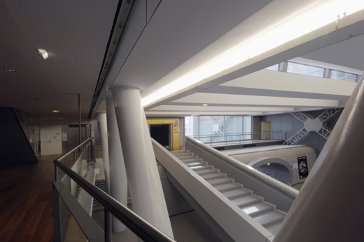 École nationale supérieure d'architecture Paris Val-de-Seine. Hall entresol.