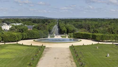 Le grand bassin et ses jeux d'eau