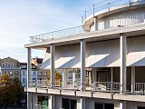 Les brise-soleil béton, élément suspendu d'1,6t chacun, protègeront les futurs utilisateurs de la bibliothèque.